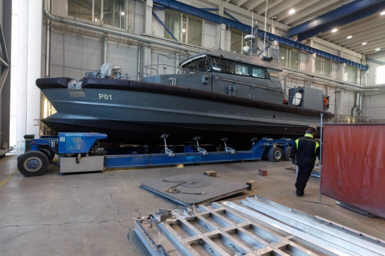 Suurimat tõusu näitas eelmisel aastal väikelaevade ehitus, mis kasvas üle 80 protsendi. Pildil Baltic Workboatsi tootmine Saaremaal.